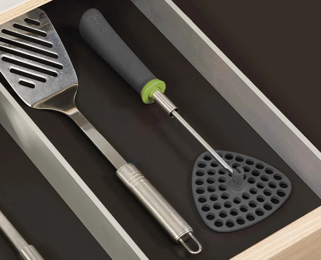 Presse-purée pliable Delta™ Joseph Joseph – Compact, Pratique, Design Gris