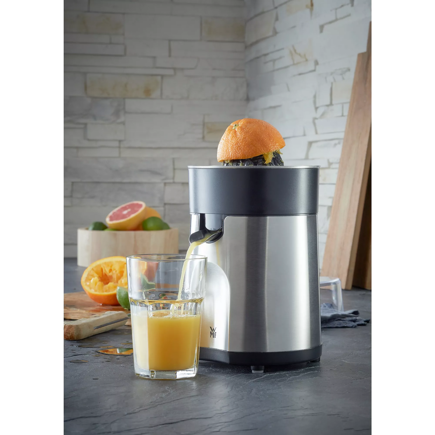 Presse-agrumes Stelio WMF – Acier Inoxydable, Efficace et Design Élégant